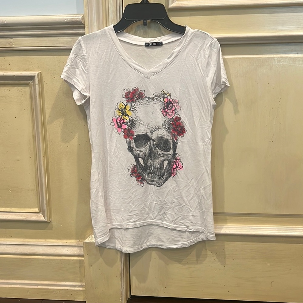 Juniors Large Knit Riot Top